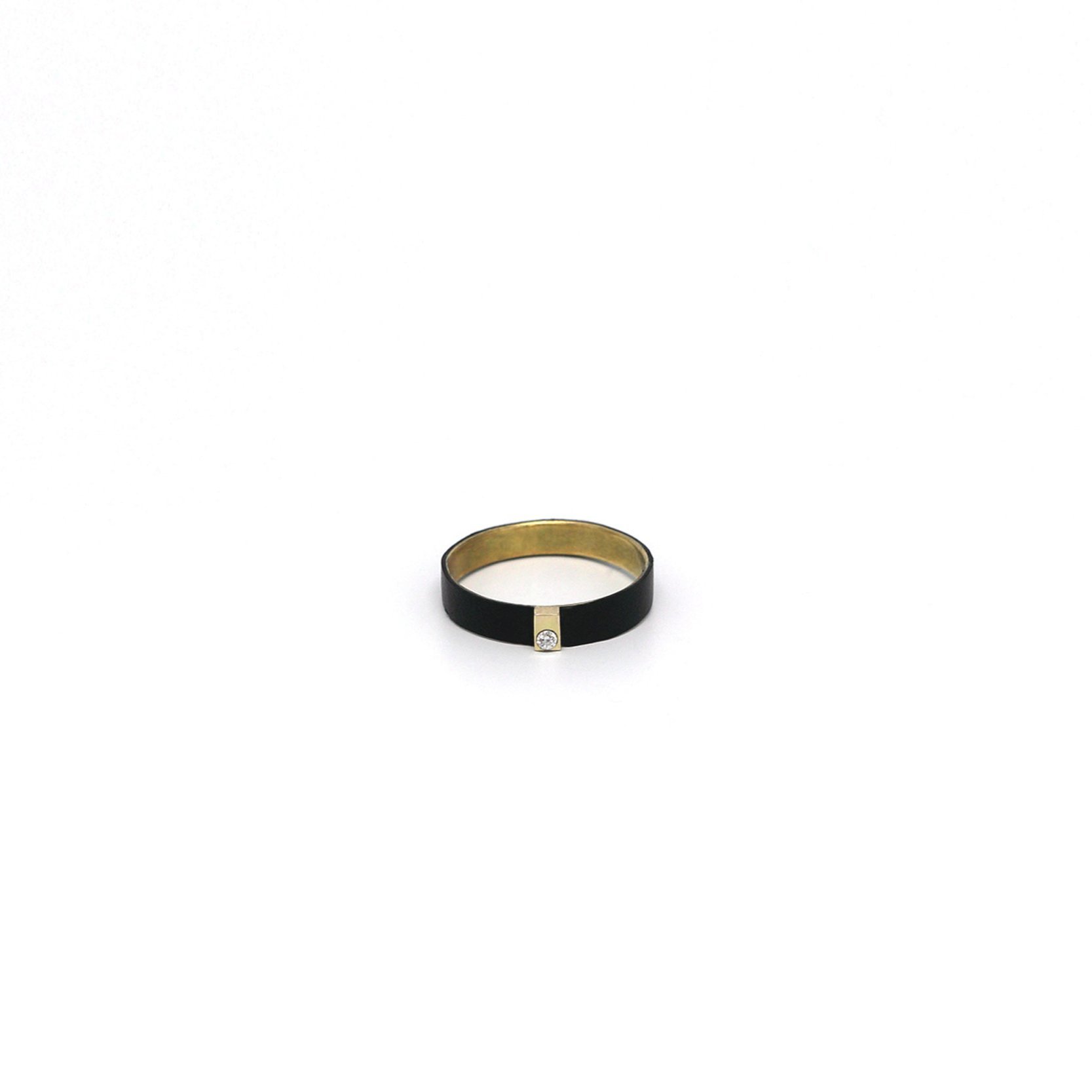 SarvenazDezvareh+-+Ring+S-+Essence+-+2021.jpg