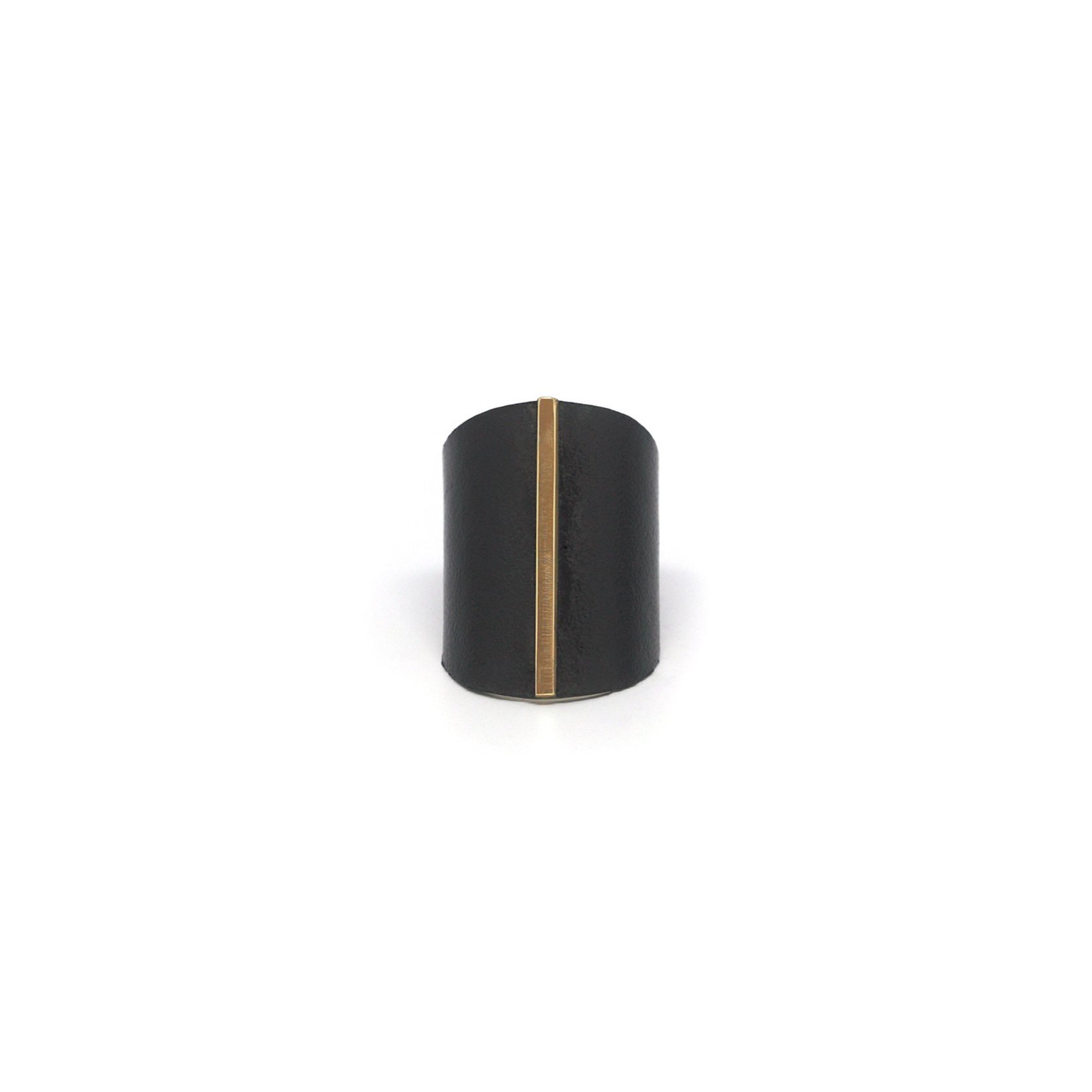 SarvenazDezvareh+-+Ring+L-+Essence+-+2020.jpg