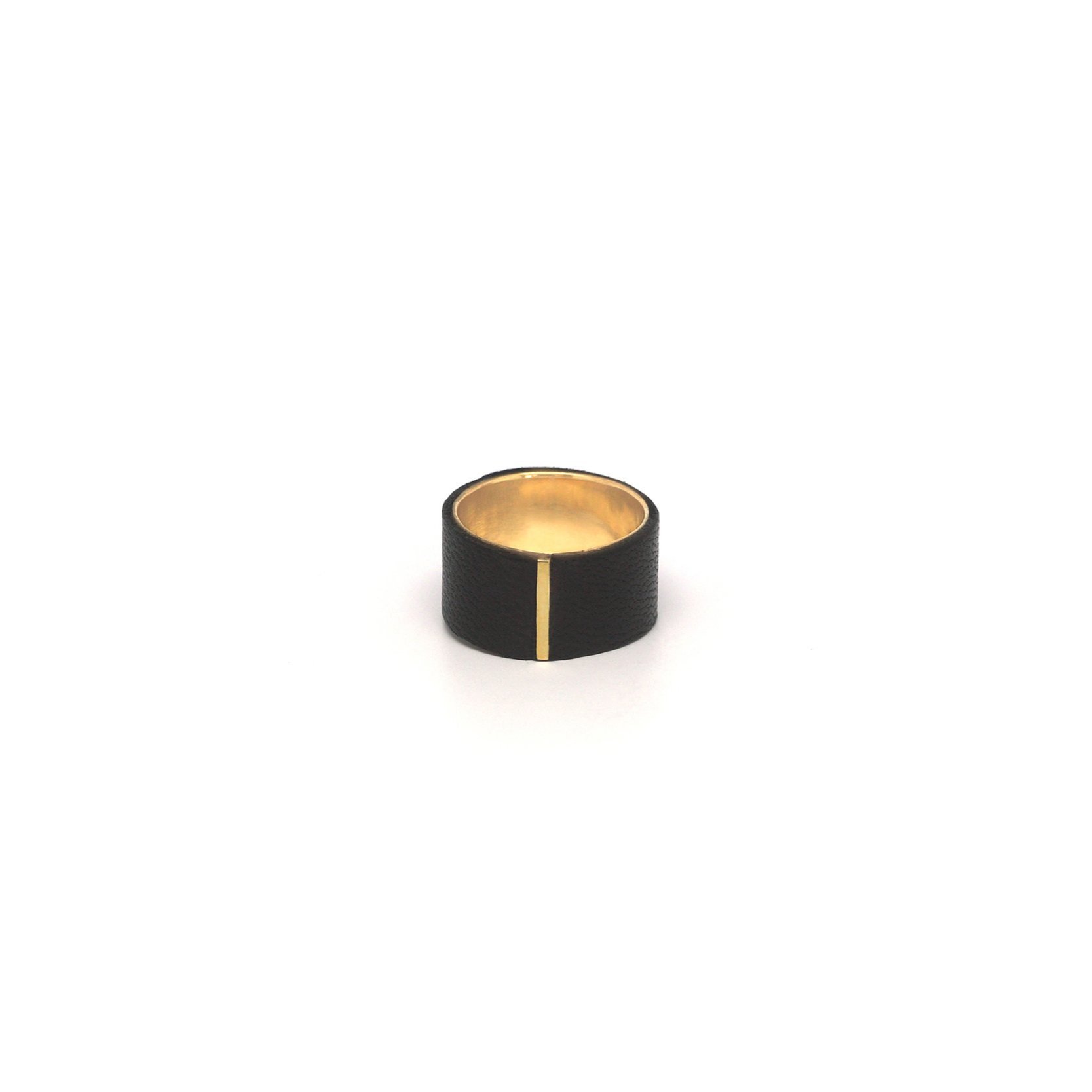 SarvenazDezvareh+-+Ring+M-+Essence+-+2020.jpg