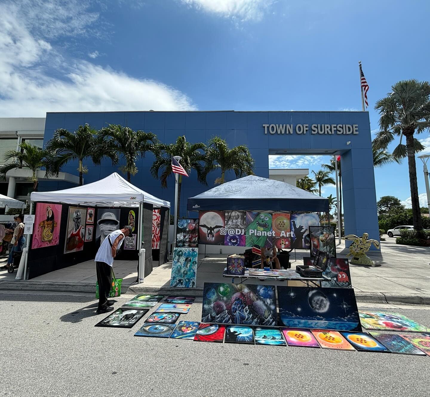 @visitsurfside Art Street Festival on a sunny day in Surfside FL 🎨 ☀️