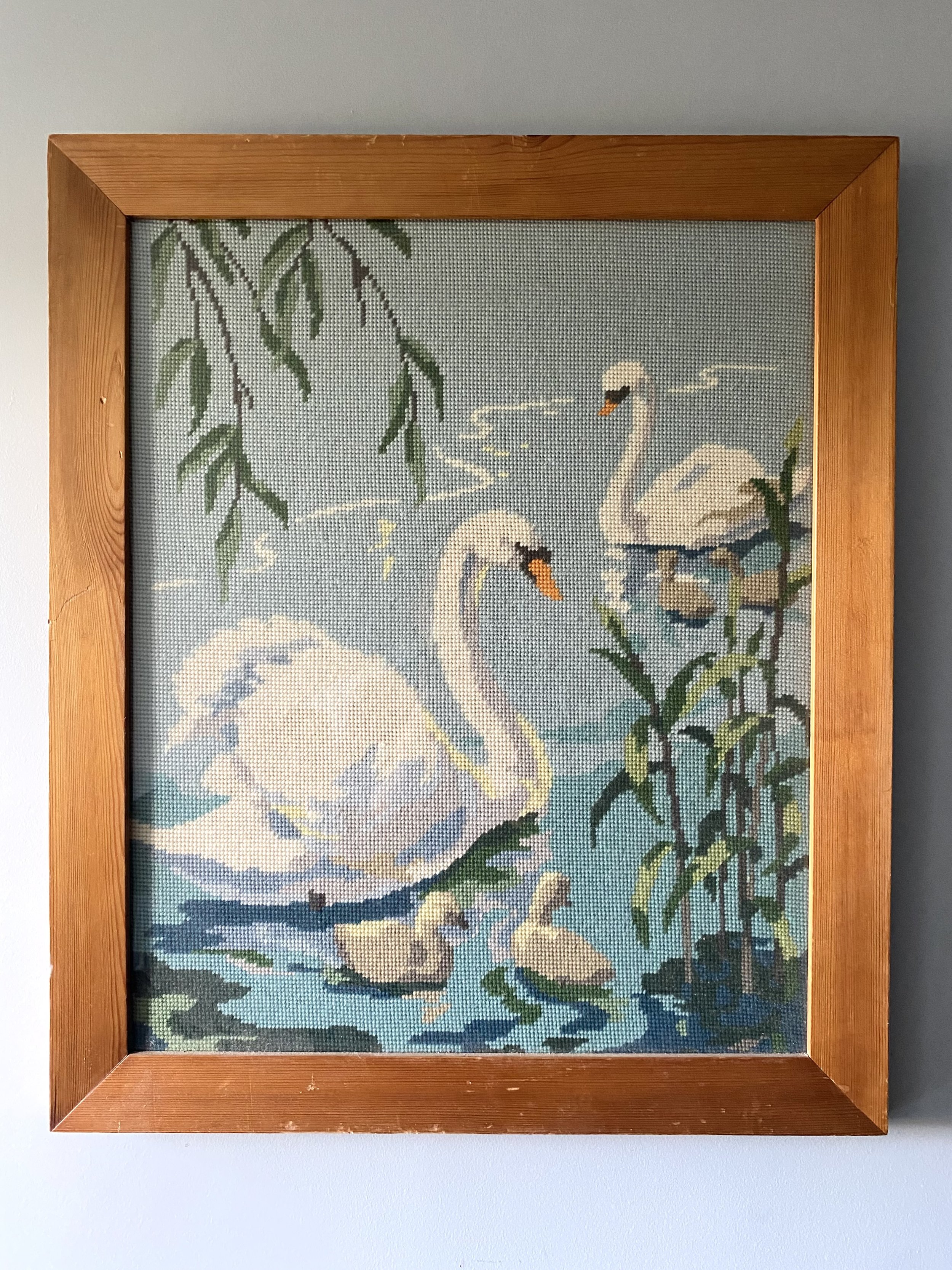 Swan needlepoint