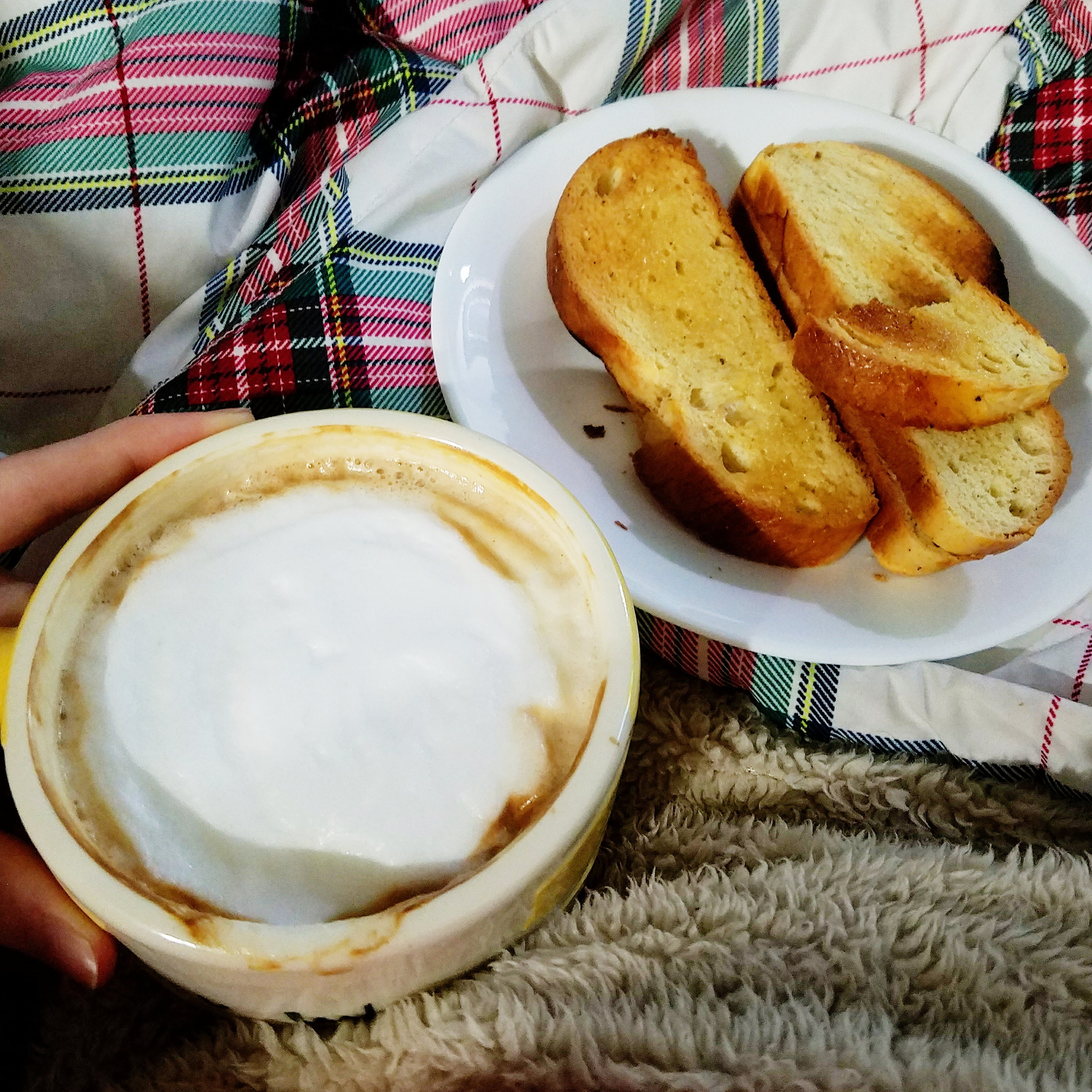 Weekday breakfasts are much better when there's a loaf of pulla in the house!