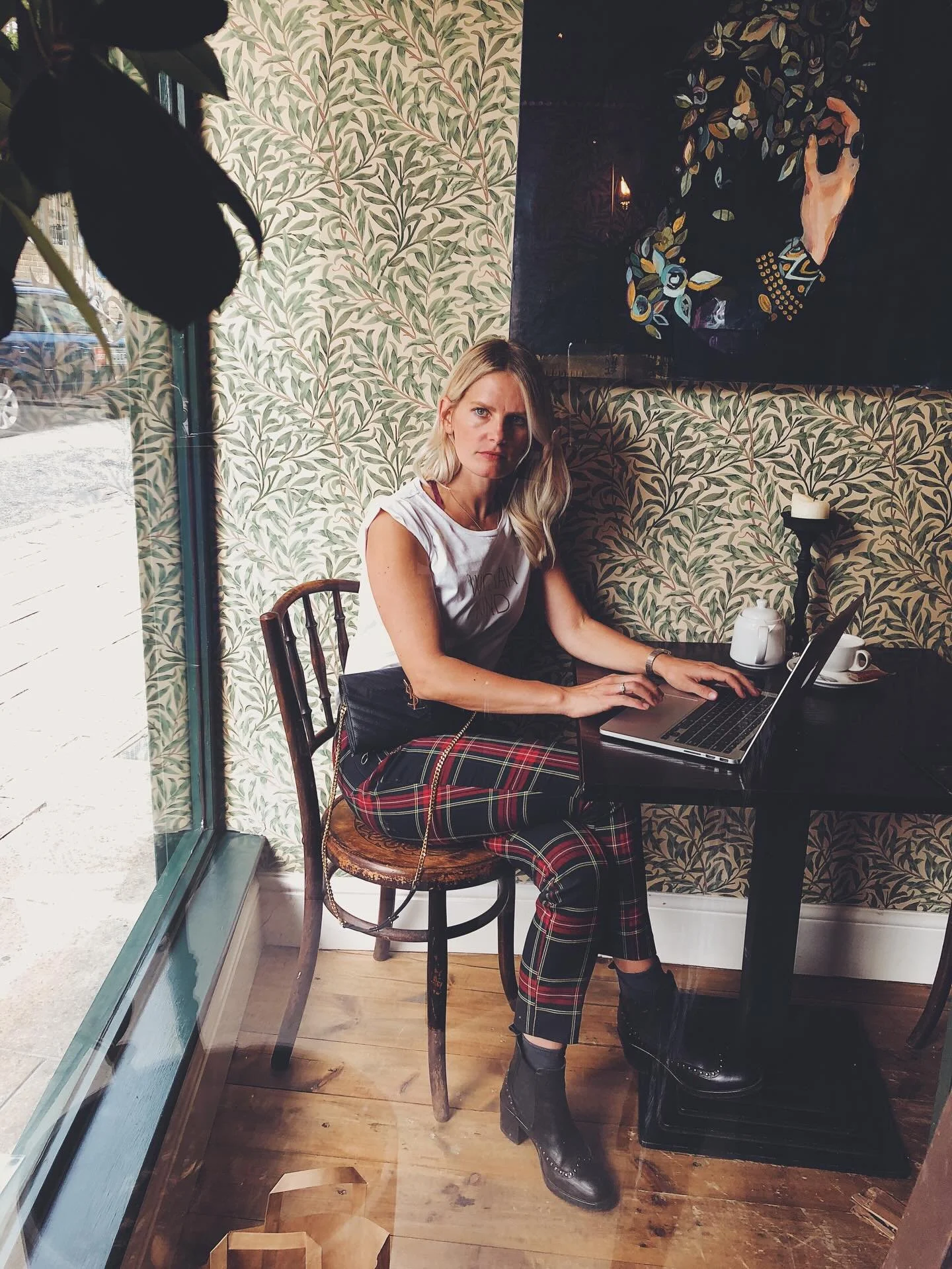 Here&rsquo;s me. Not quite 2016, but September 2018. Working remotely on a design or illustration project.
With major brands in my portfolio and a constant flow of high-profile commissions, I was still convinced that illustration would be my life&rsq