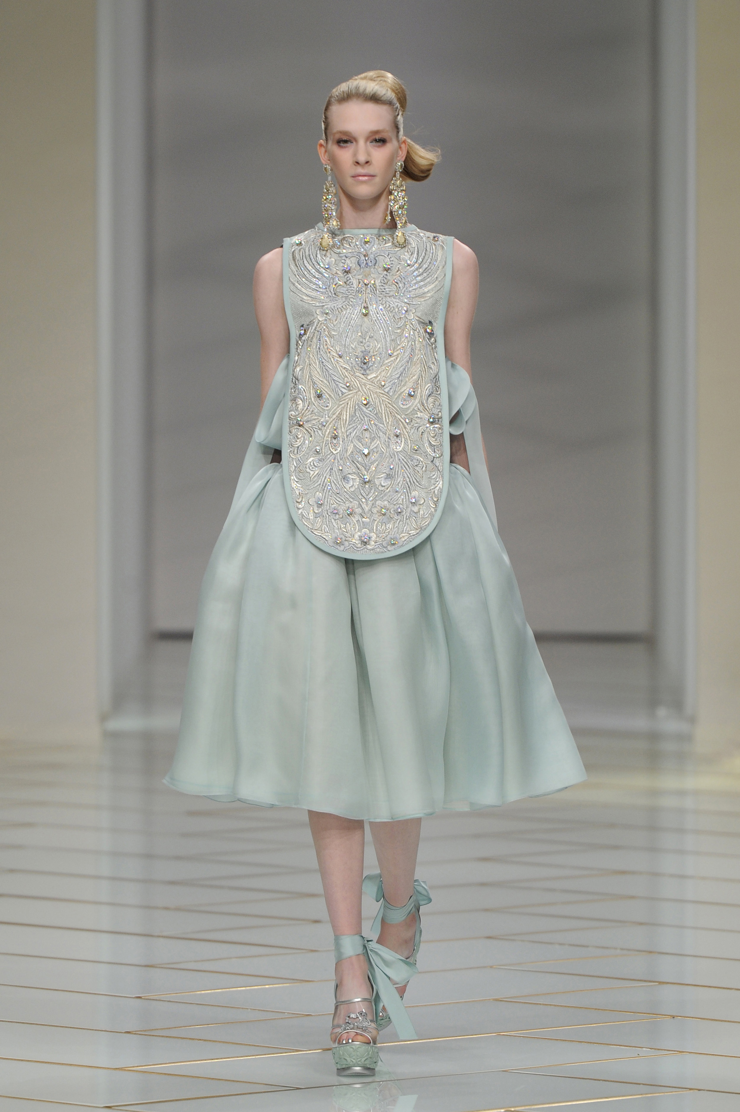 Жив 16  Couture fashion, Fashion, Givenchy couture