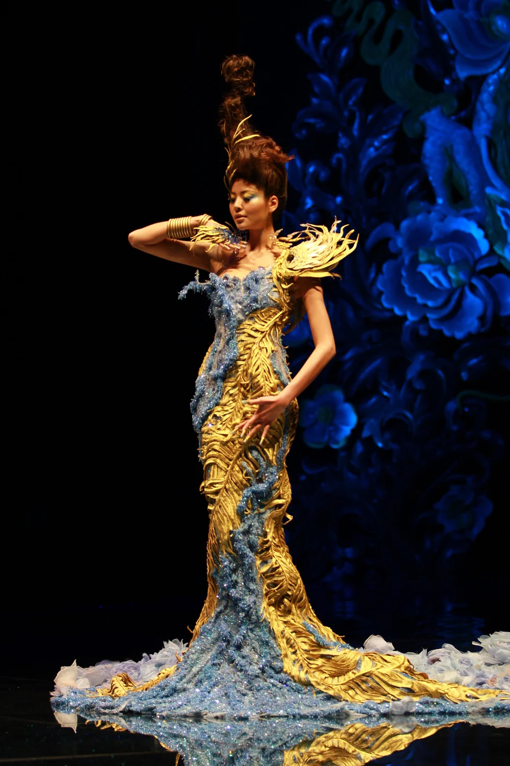 story of dragon  Guo Pei