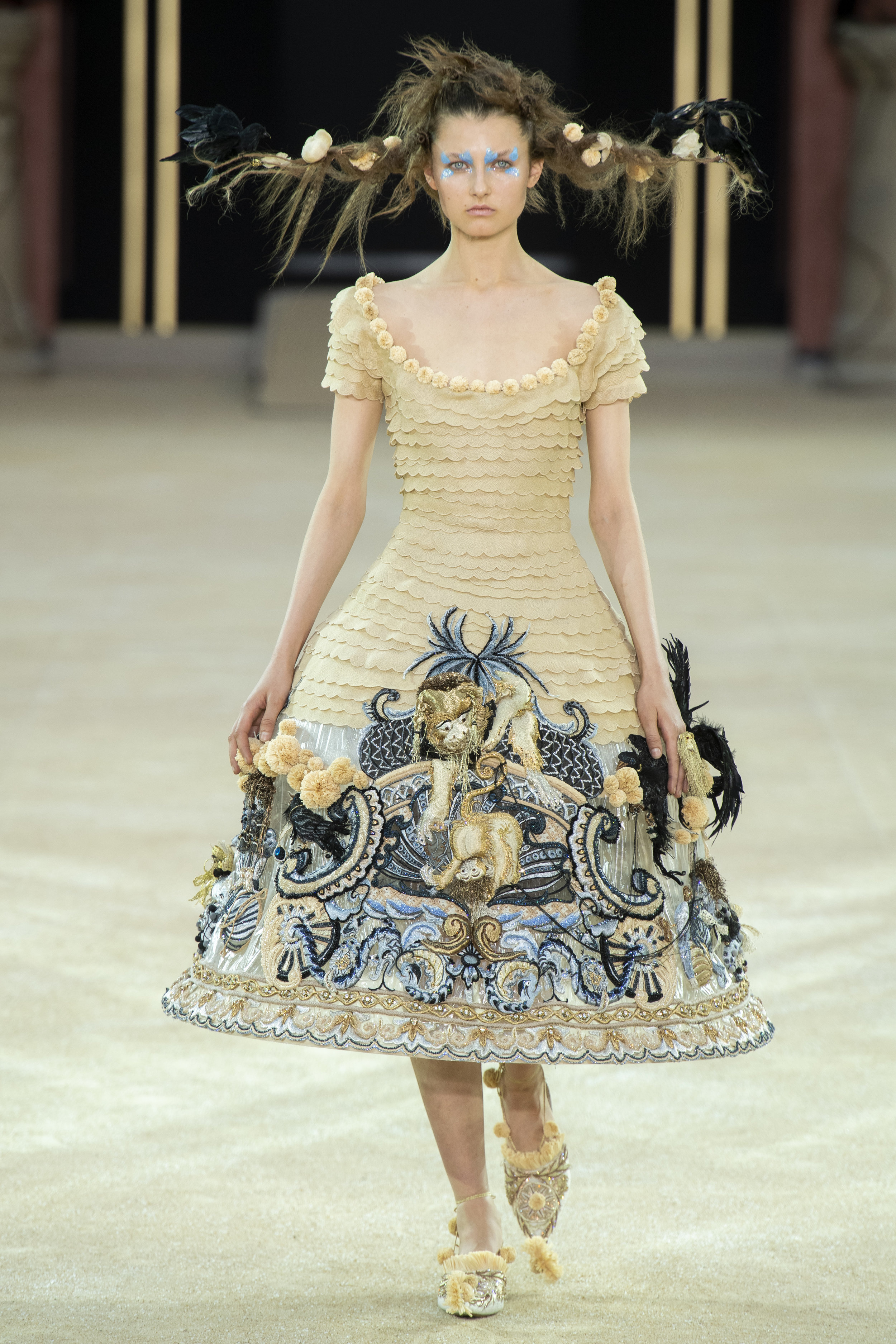 Guo_Pei_AW1920_Look_02.jpg