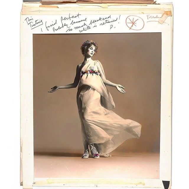 Jean Shrimpton, dress by Oscar De La Renta, slippers by Capezio, hair and makeup by Ara Gallant, New York, January 9, 1968.
.
.
.
#richardavedon #jeanshrimpton #oscardelarenta #aragallant #capezio #voguemagazine