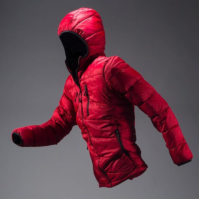 On a dreary and wintery day like today, I’m sure glad to snuggle up in my downy! .
.
.
.
.
#productphotography #studio #downy #puffyjacket #outdoorgear #redjacket #littleredridinghood #coloradophotographer #productphotographer #straightstylin