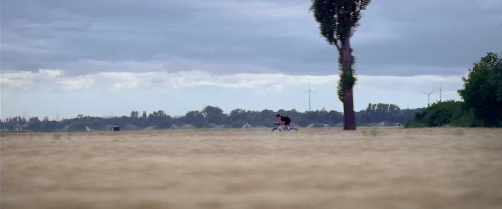 UNDER ARMOUR  'RISE'.mov-MoviePrint-1 edit 1-frame001429.jpg