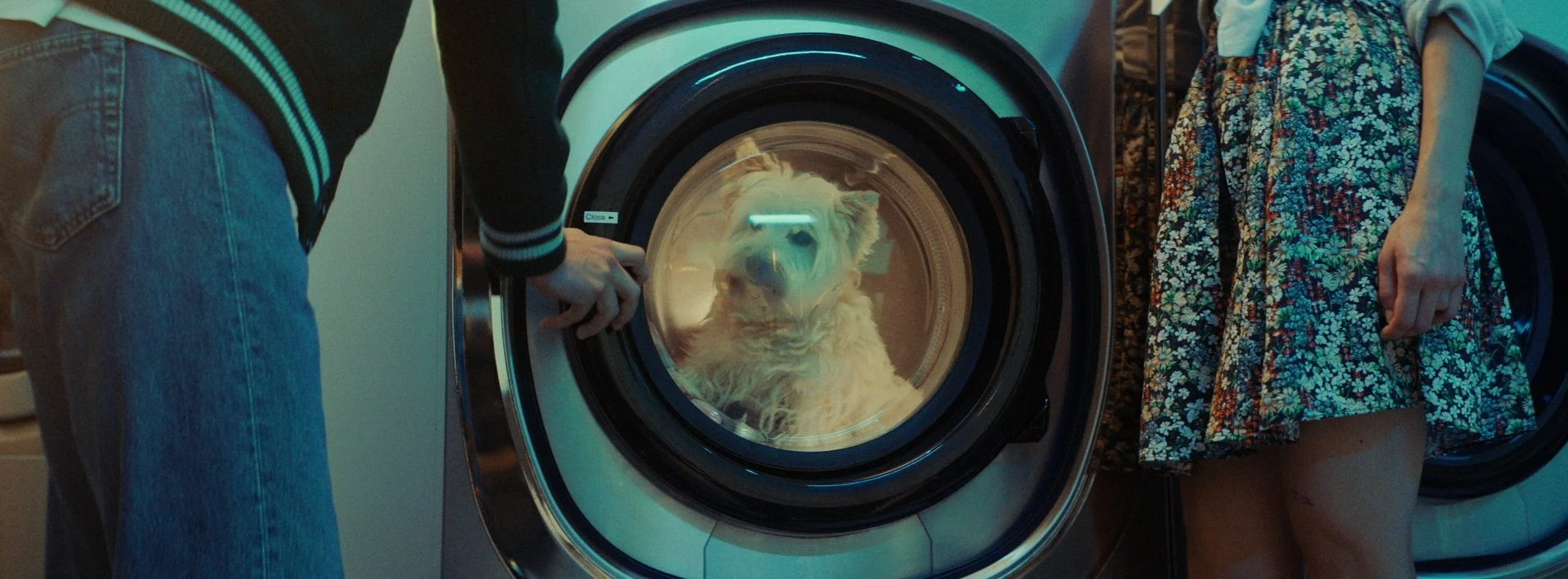SKY_LAUNDRETTE_ENG_PRORES.mov-000499.jpg