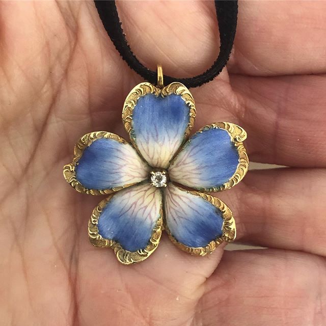 We are loving the 14kt, diamond &amp; enamel ,Victorian pansy. Perfect on a skinny velvet cord!! #14kt #gold#diamond #enamel#pansy#victorian #pendant#antique #lovegoldlive #friday #aglantzinc