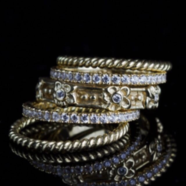 Thursday Stack ! #18k #diamond #eternity #bands #ringspiration #stackable #goldlove #aglantzinc #thursday