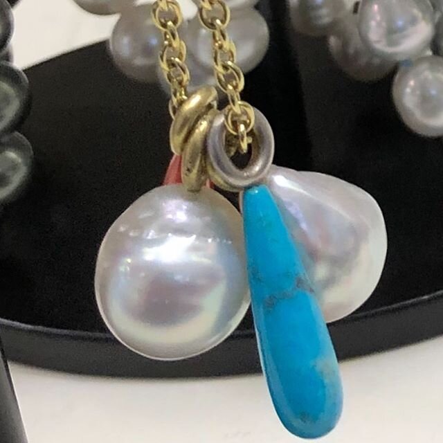 Charming! #18kt#southseapearls #turquoisejewelry #charmschool #aglantzinc#wednesday