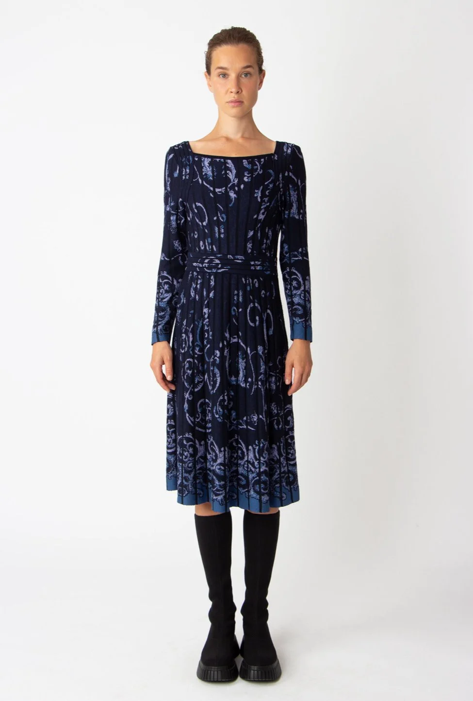 Jacquard Dress in Illumination Pattern - Ivko