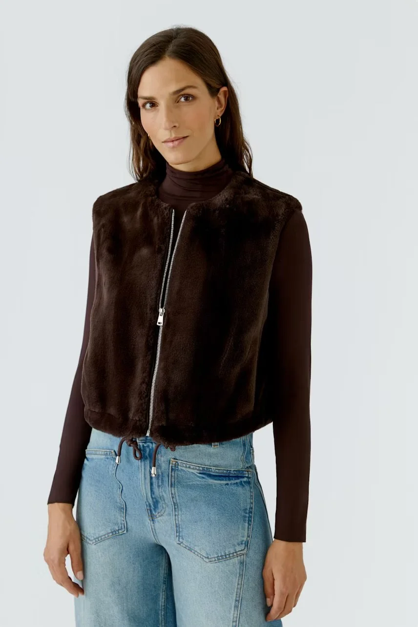 Faux Fur Vest - Oui