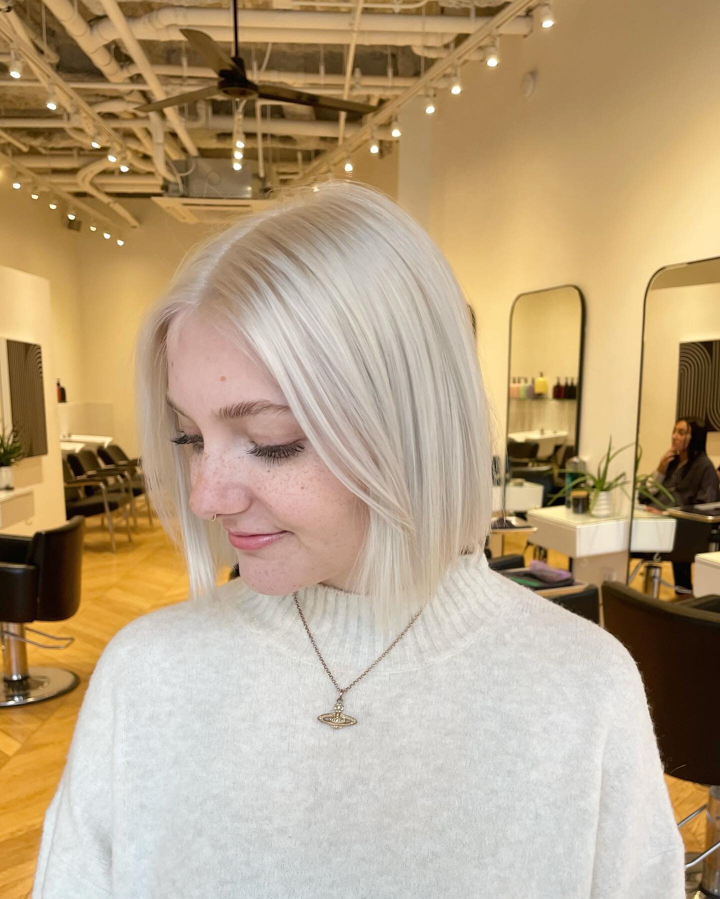 Double Process⚡️⚡️#color and #style by @tracydaviss #hair #haircolor #hairstyle #doubleprocess #bleachandtone #bleach #bleached #bleachblonde #coolblonde #iceblonde #blondebob #oribe #redken #wella #t3micro #hotd #hairgoals #hairenvy #hairinspo #hair