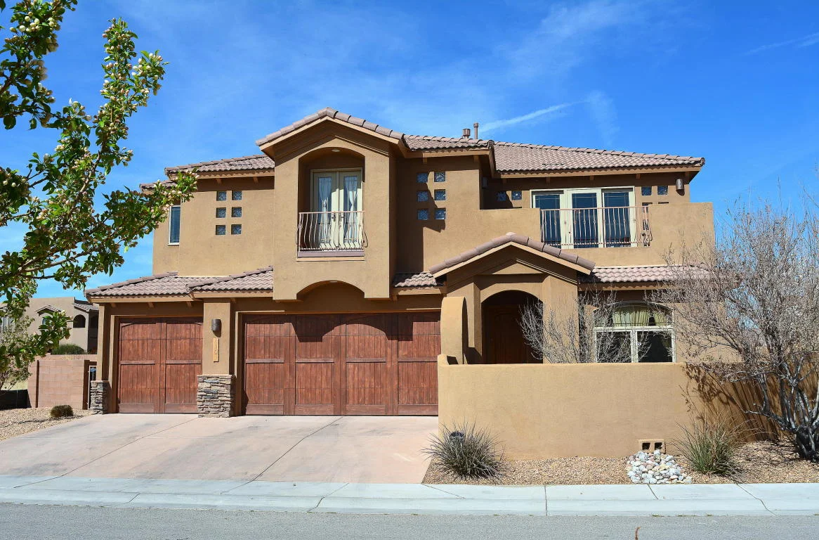 1910 Redcliff st |  Silver lake