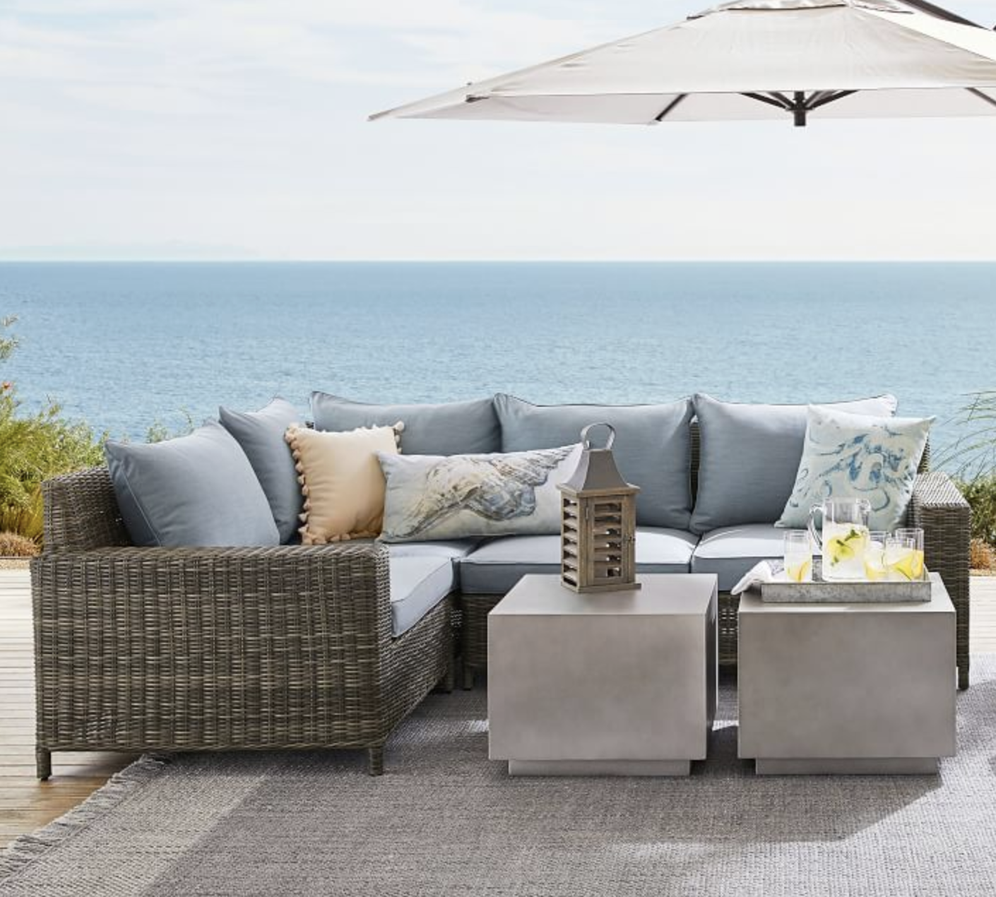 Round-Up: Backyard Blue &amp; White