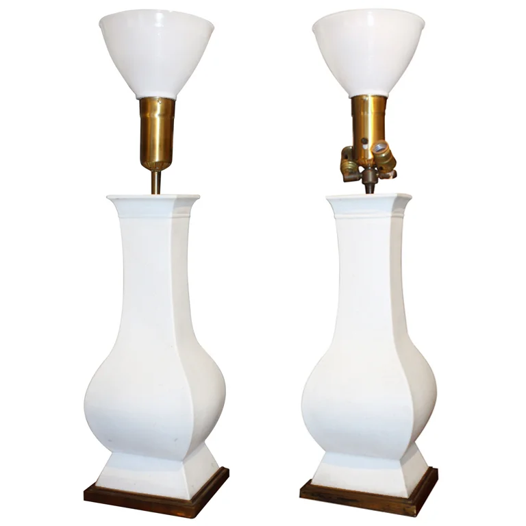1912_Chinese_Style_Ceramic_Lamps_by_Billy_Haines.jpg