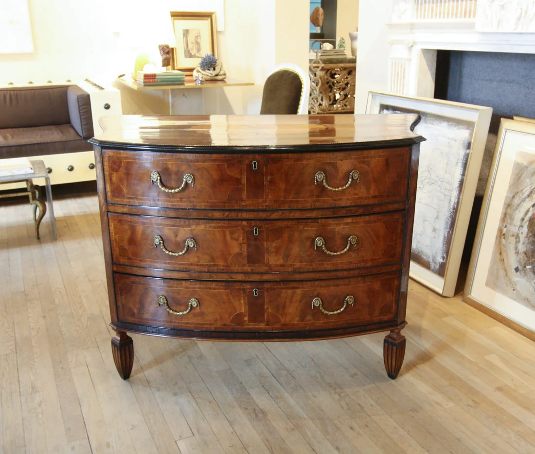 0218_front-commode.jpg