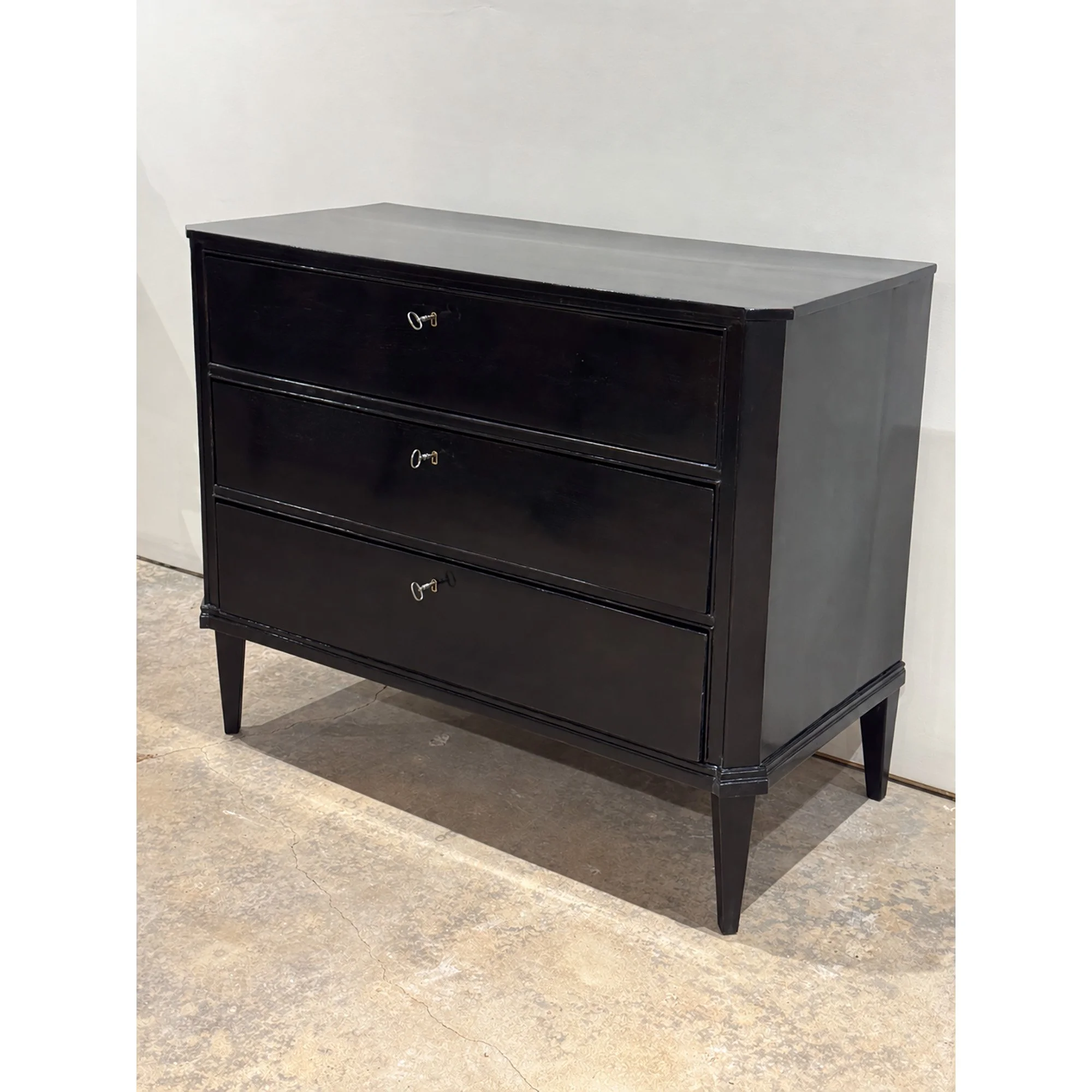 2920_commode site.jpg