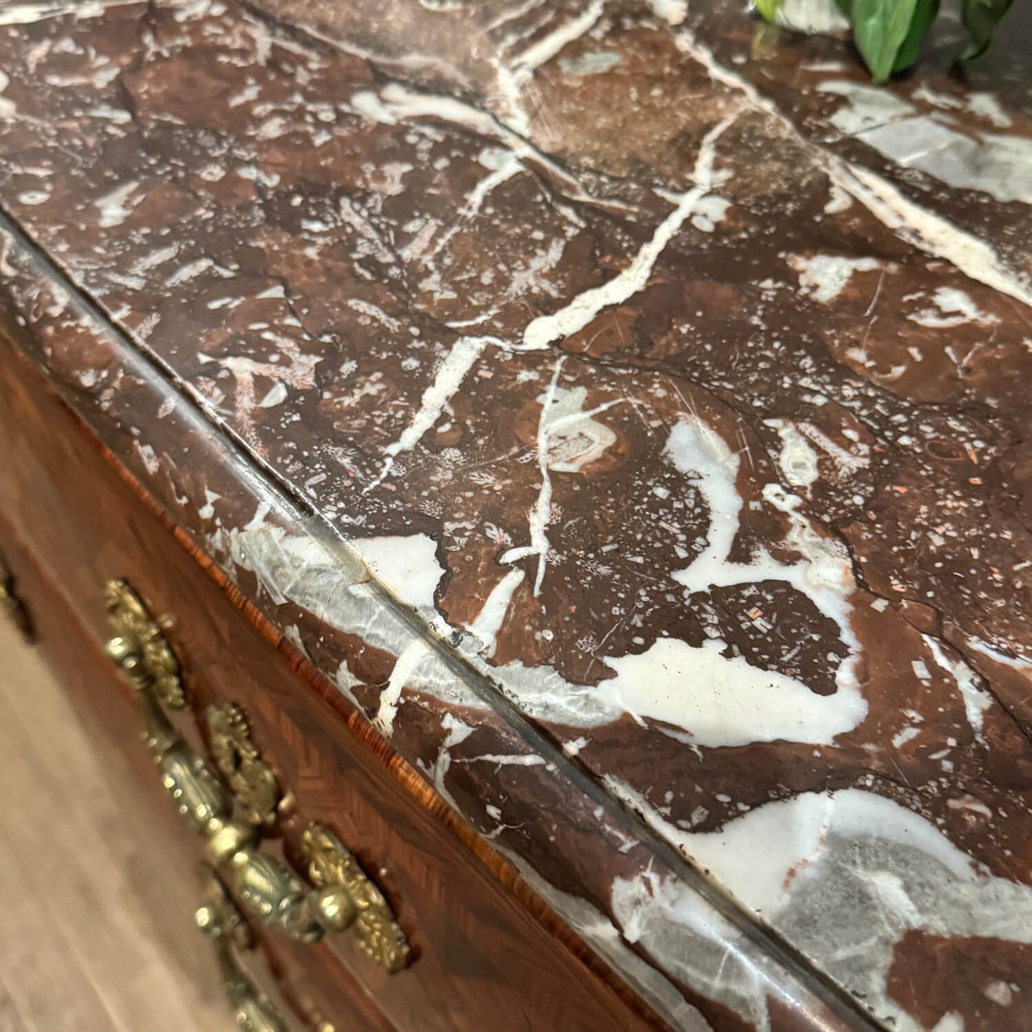 2783_marble-top.jpg