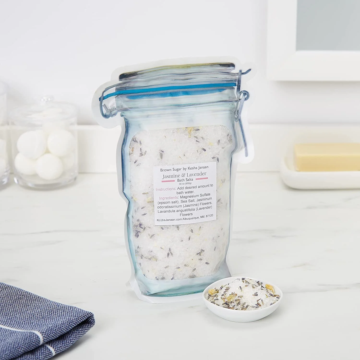 Jasmine & Lavender Salts 28 oz Scene 2.jpg