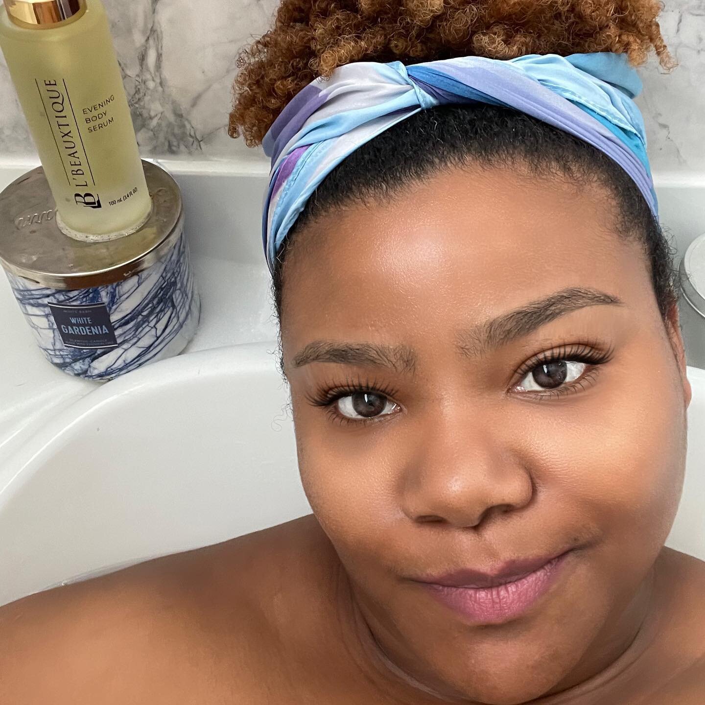 Taking a moment to unwind and indulge in some self-care with @lbeauxtique's Evening Body Serum 💆🏾&zwj;♀️🧖🏾&zwj;♀️The calming aroma and nourishing ingredients have been a game-changer for my relaxation routine. Whether you're feeling stressed afte