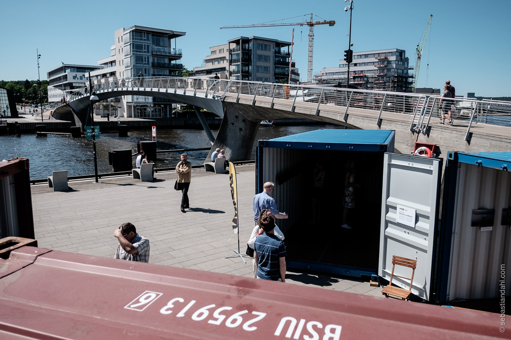  Utstillingene "Mitt Syria" av Ahmed Aboud og "Historier om flukten" av VG-fotografer, på Fisketorget.&nbsp;Foto: Sébastian Dahl&nbsp; 