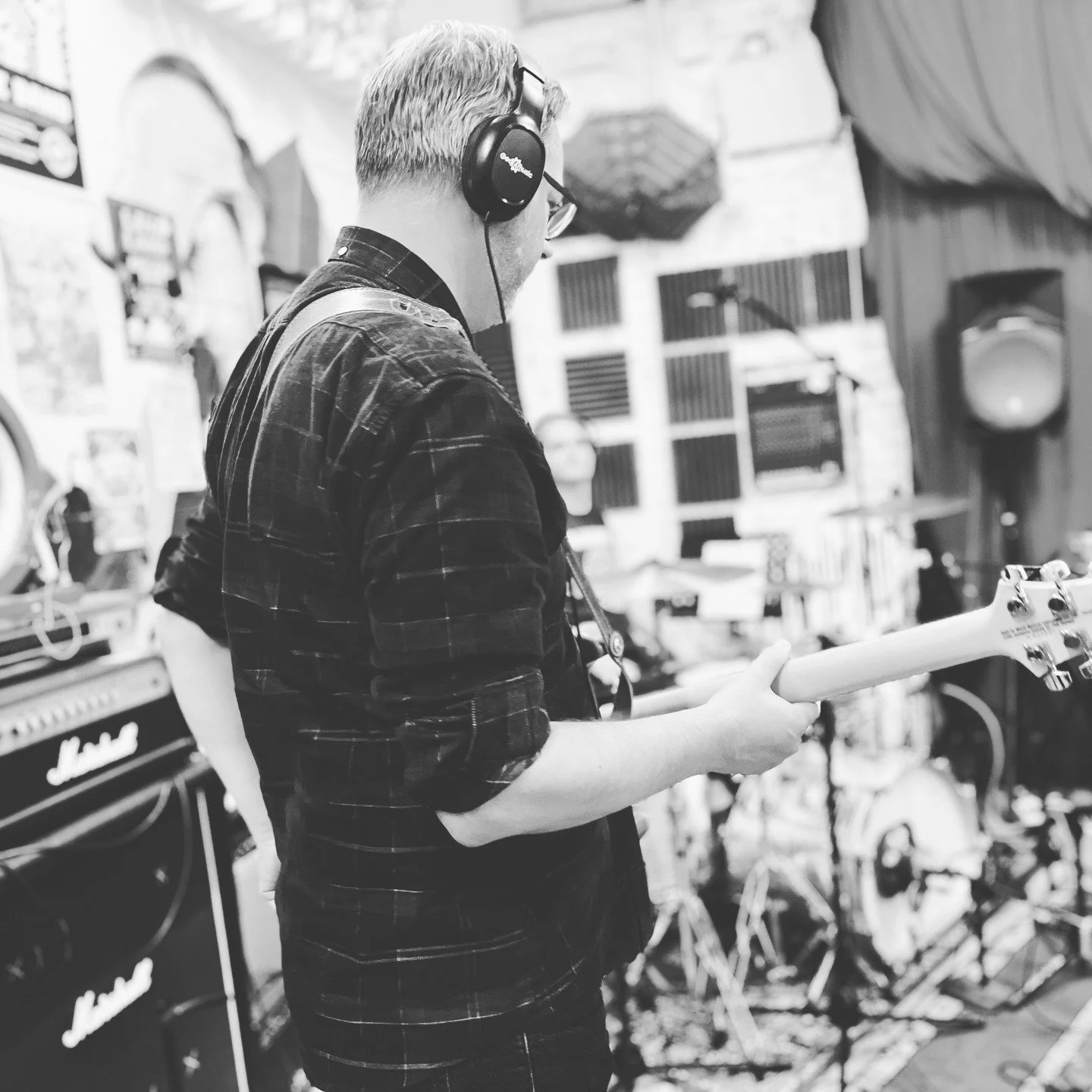 Cracking tracking sesh with @the_hangland at the w/end! 🎸⚡️
@firehose1971 
#musicproducer #musicproduction #recordingstudio #groundupmusic #aceagrams #audioengineer #studiolife #newmusic #mixing #mastering #DripDryProductions #peterboroughmusic