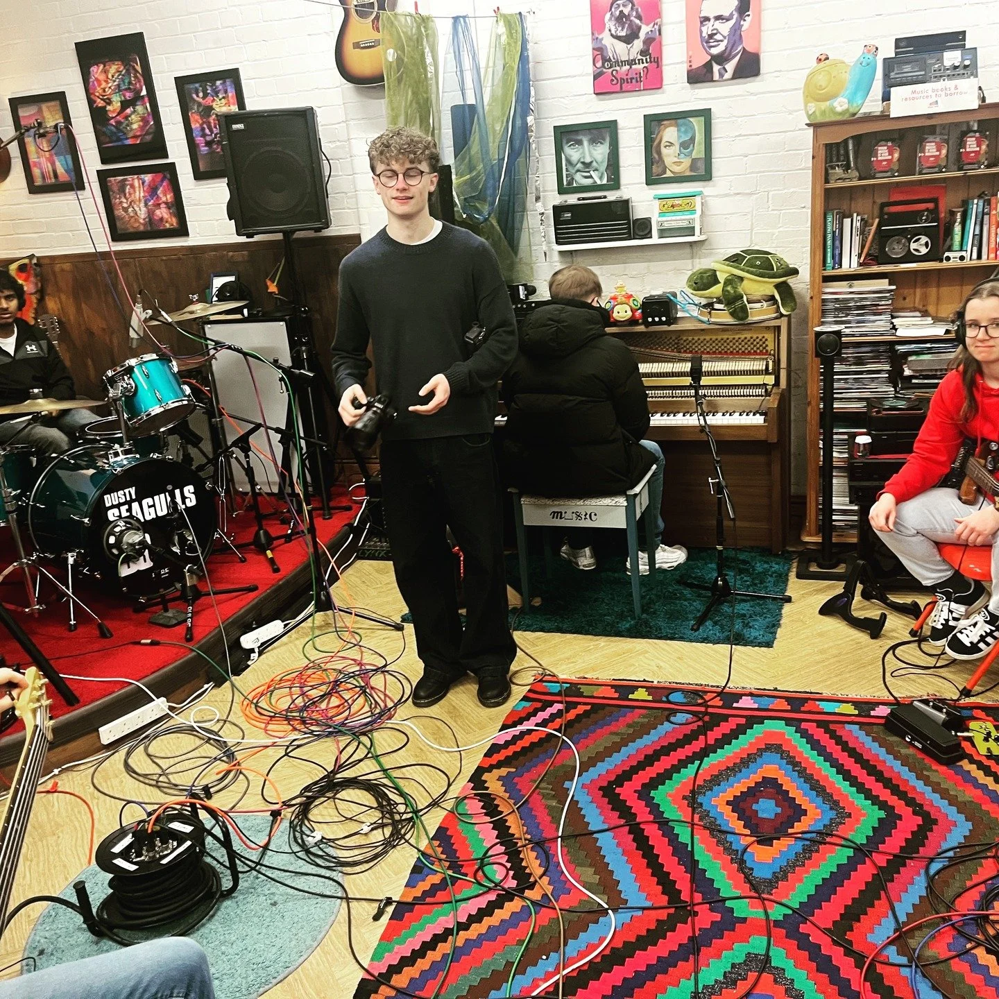 What a session with the @dustyseagulls on Saturday! We opted for a more 'live' sounding recording this time around, so we set up in the bigger room and it sounded sooooo good! On to the production work with the band now.

#groundupmusic #beatthiscic 