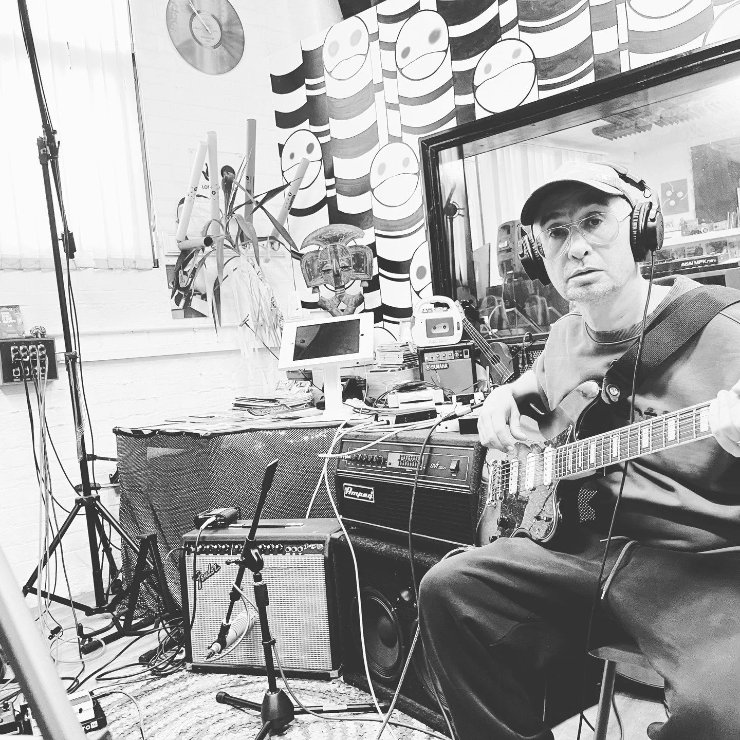 Cracking tracking sesh with @the_hangland at the w/end! 🎸🔥
@hittoday2023 
#musicproducer #musicproduction #recordingstudio #groundupmusic #aceagrams #audioengineer #studiolife #newmusic #mixing #mastering #DripDryProductions #peterboroughmusic