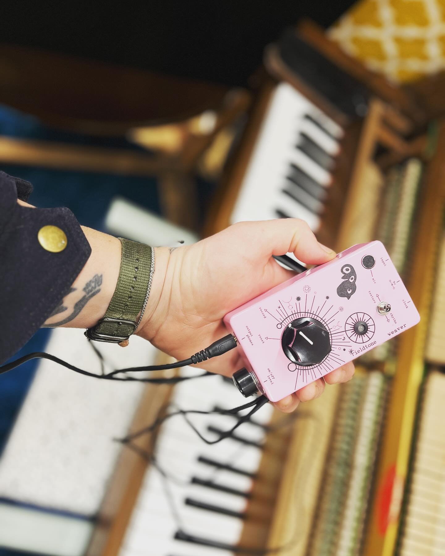 Say hello to the @fieldtone_instruments Weaver. 🤪