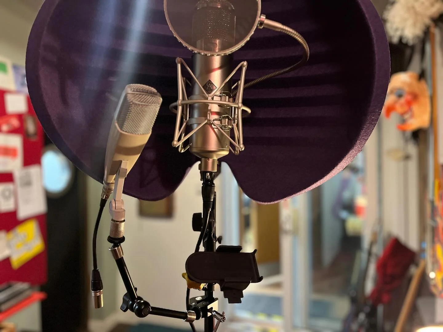 Great little invention from @smallrig.global. So much easier to get a 2nd (dirty) mic in there! ⚡️