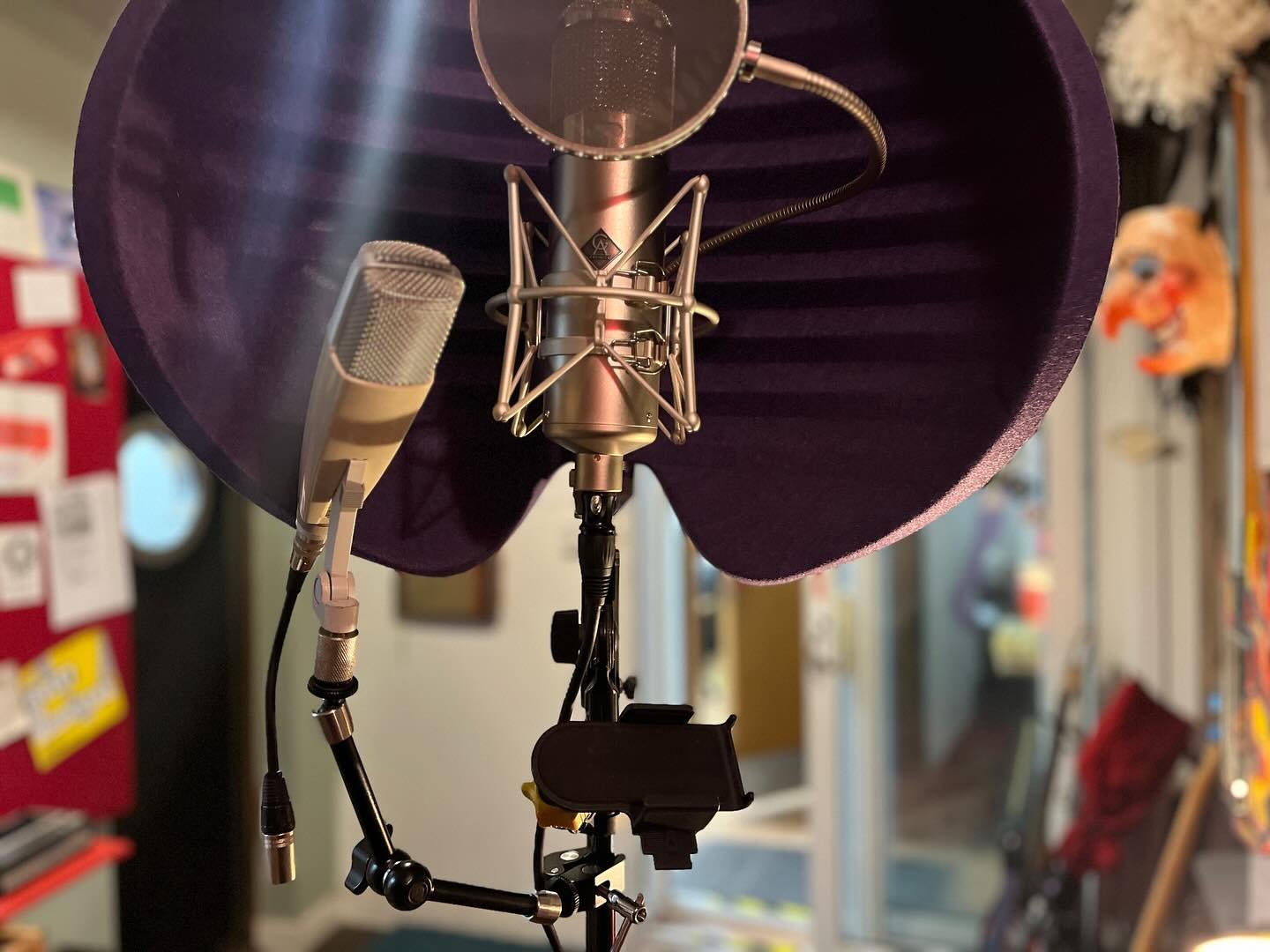 Great little invention from @smallrig.global. So much easier to get a 2nd (dirty) mic in there! ⚡️