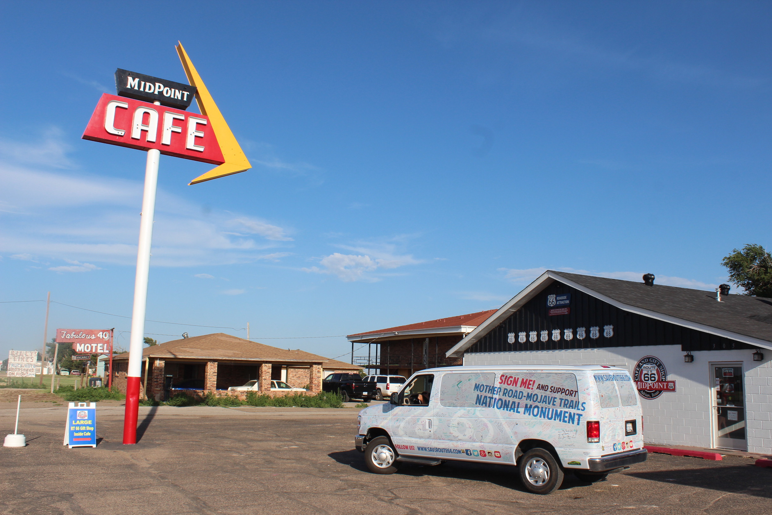 MIDPOINT CAFE | ADRIAN, TEXAS