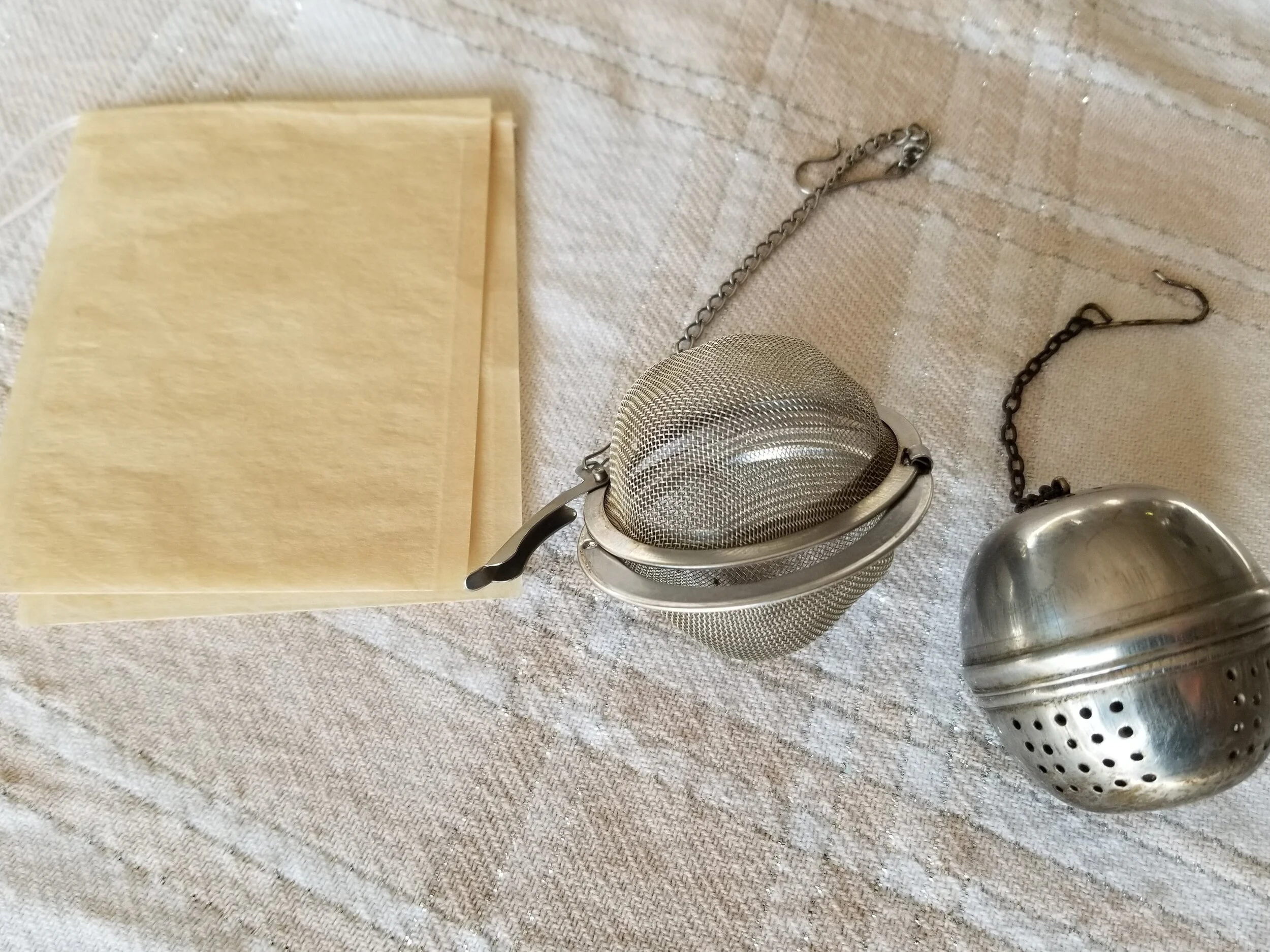 use-tea-ball-tea-bag-for-herbal-loose-leaf