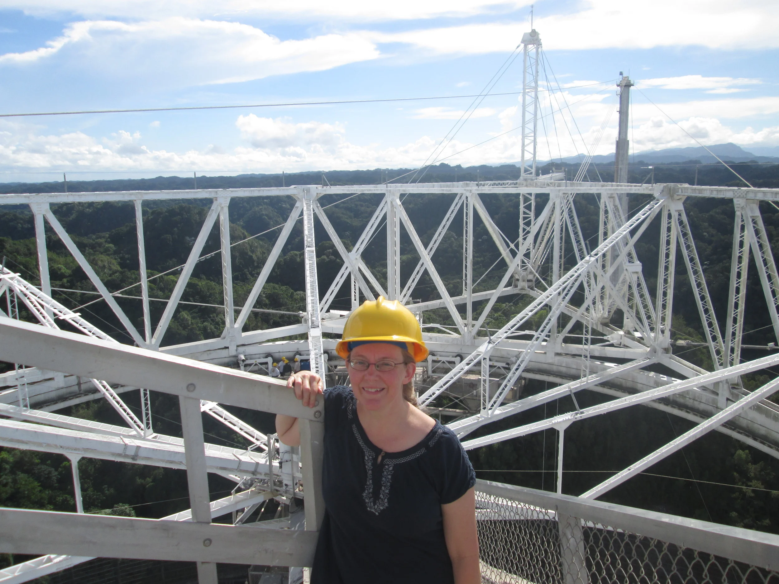 Professor Amy Lovell talks about listening in on radio waves coming from comets, as well as the particular challenges of using the world's biggest radio telescopes.
