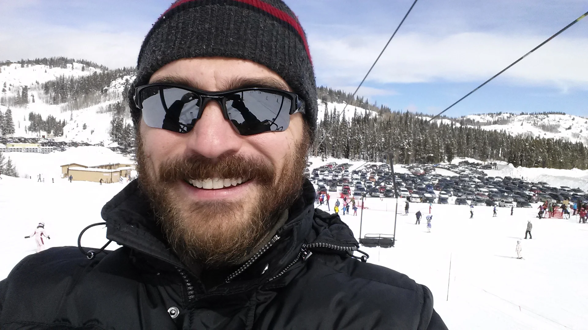 Dr. Issac Smith visits the show to talk about one of Mars’ past ice ages; a time when most of the planet was covered in ice. He talks about how he made this discovery by looking at the layers of ice deposited on the planet’s North pole.
