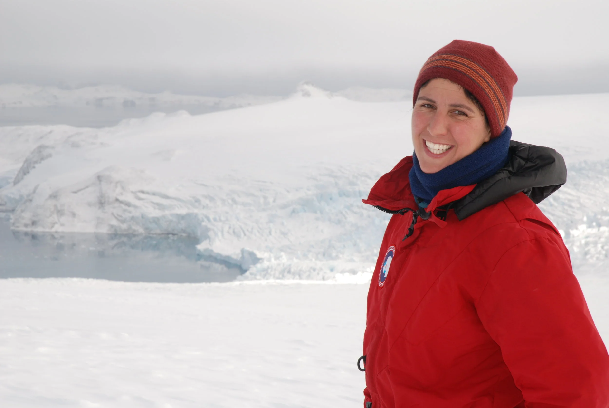 Dr. Michele Koppes stops by to talk about her glacier research on planet Earth. She describes how a melting glacier triggered a staggeringly large landslide in 2015, and how glaciers can match even humans in their ability to transform the landscape. Learn more about Dr. Koppes’ work by visiting her lab’s website !