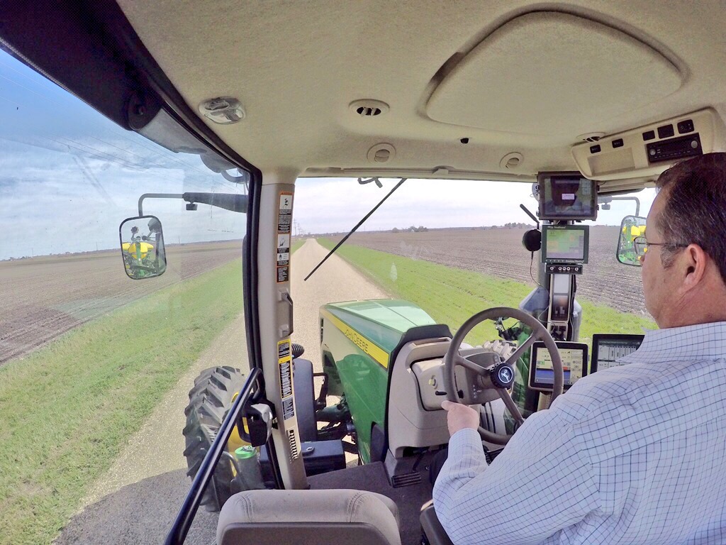 Many growers today have ipads in the tractor cab, and this new tablet will be there for sure in 2016.
