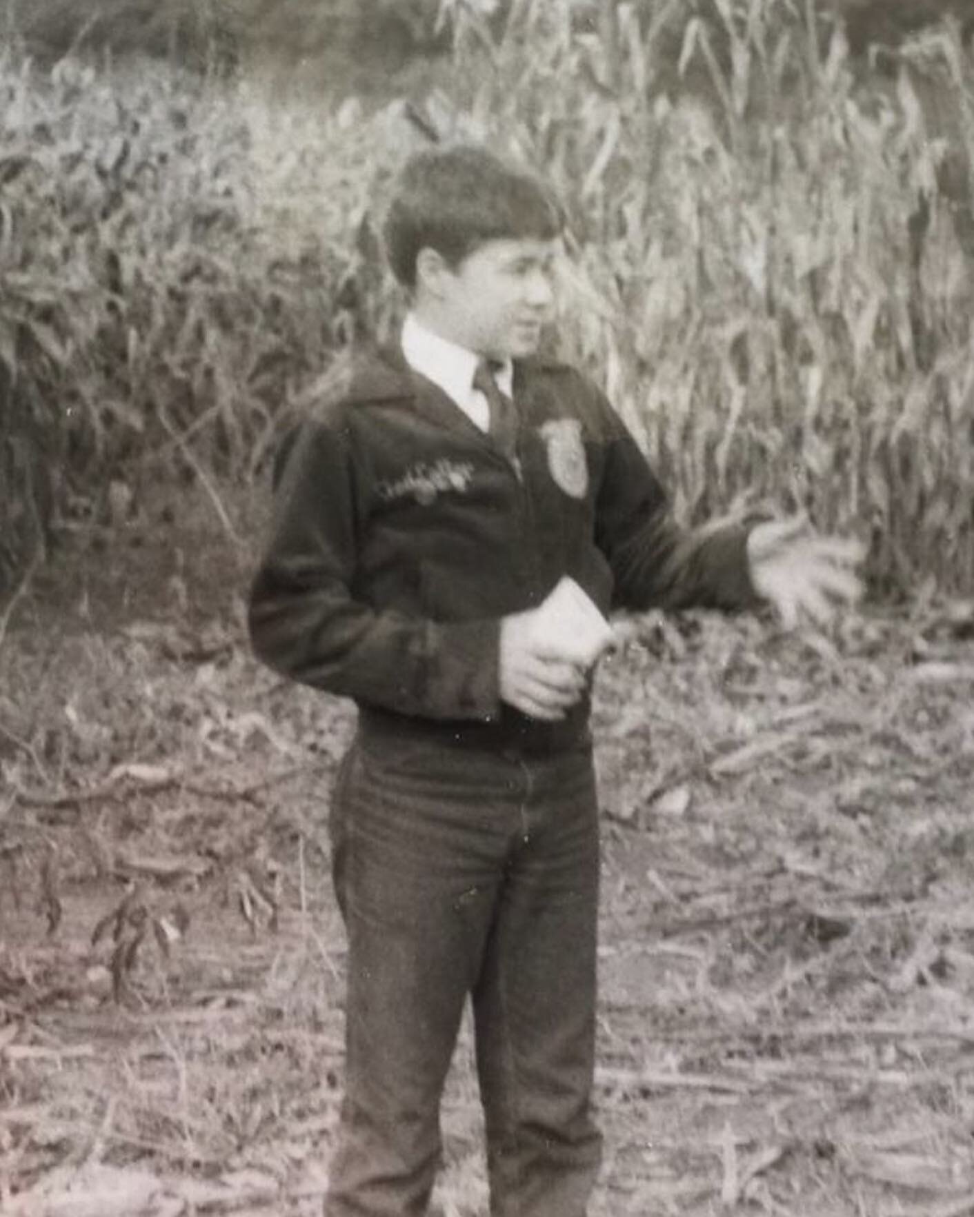 #ffaweek #backintheday 

Talking corn varieties at our high school FFA plot 1985 (freshman yr)