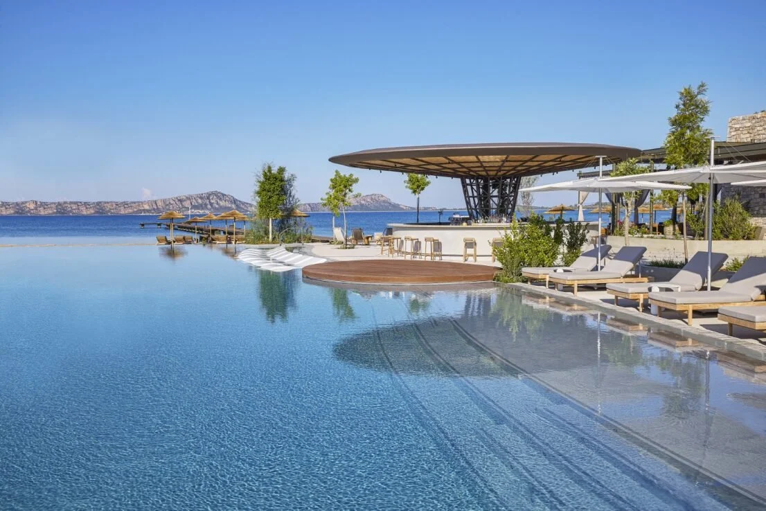 W Costa Navarino