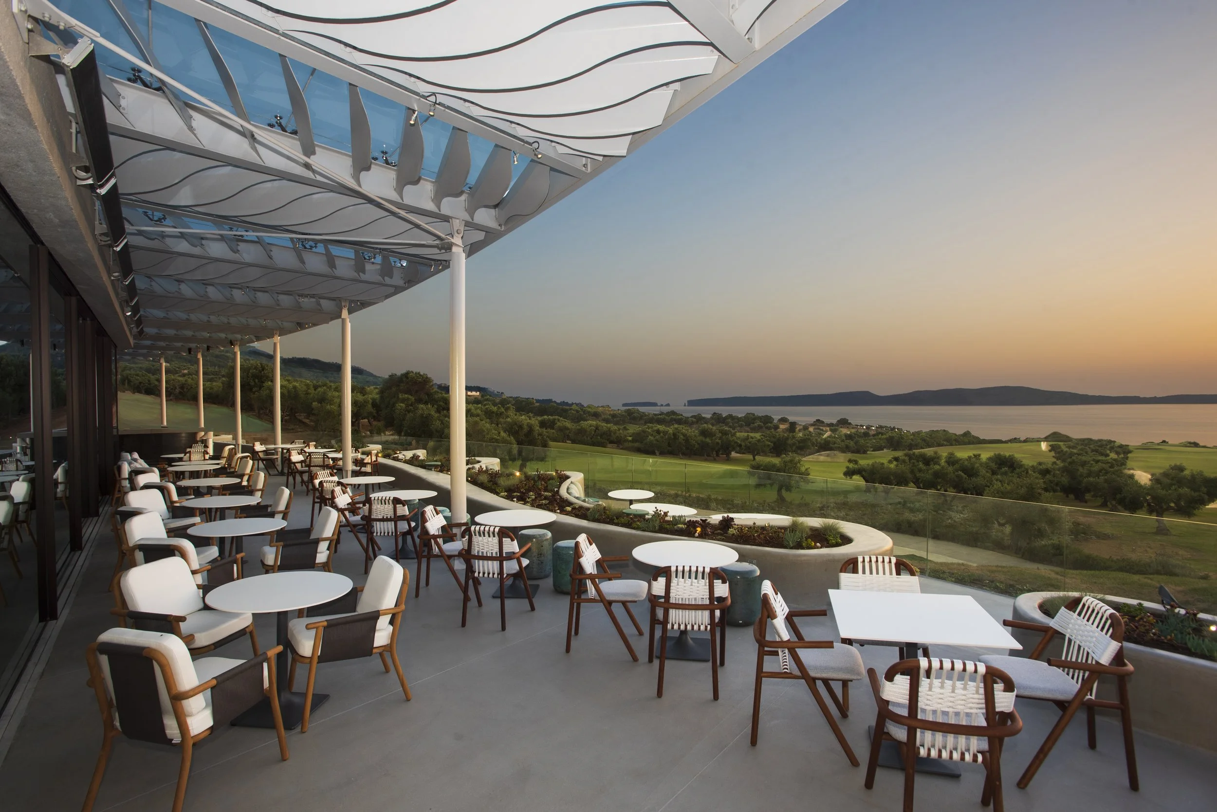 The Bay Clubhouse, © Costa Navarino  