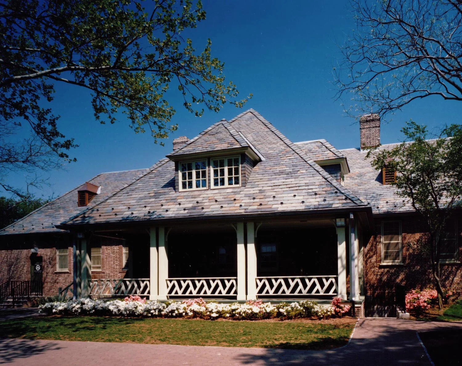Tennis House 01.jpg