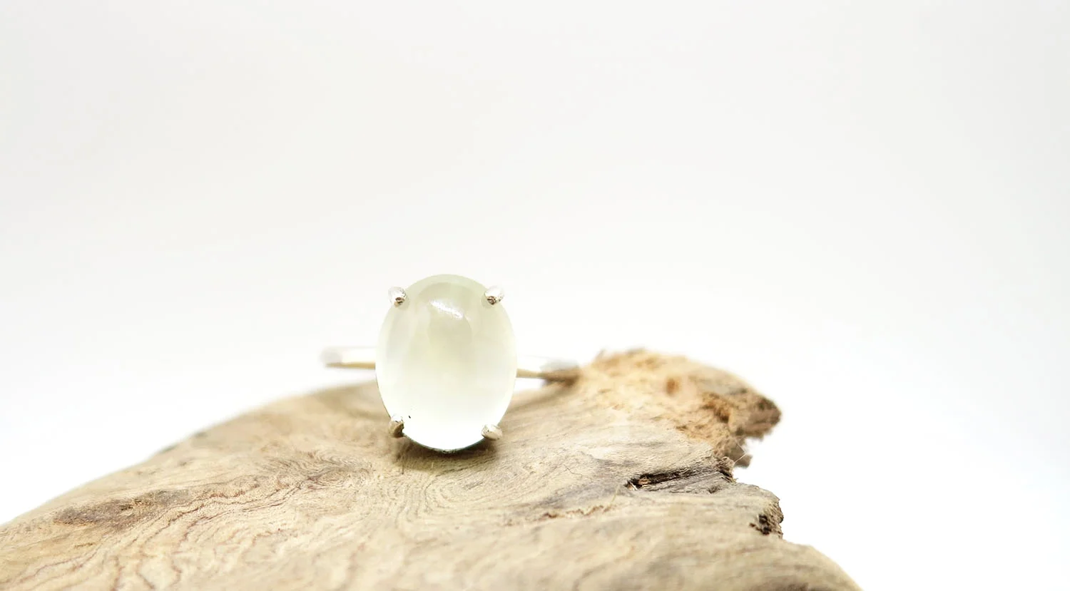 Prehnite silver solitaire wood.jpg