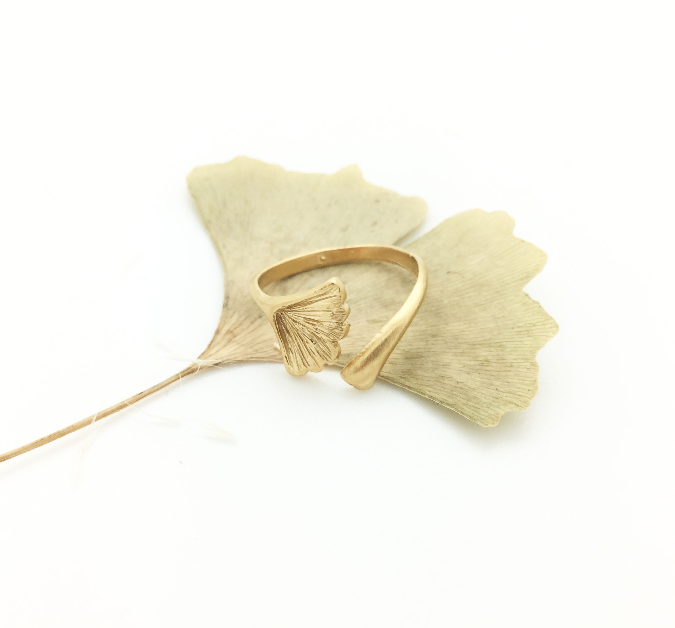 Gingko Ring Gold4.jpg