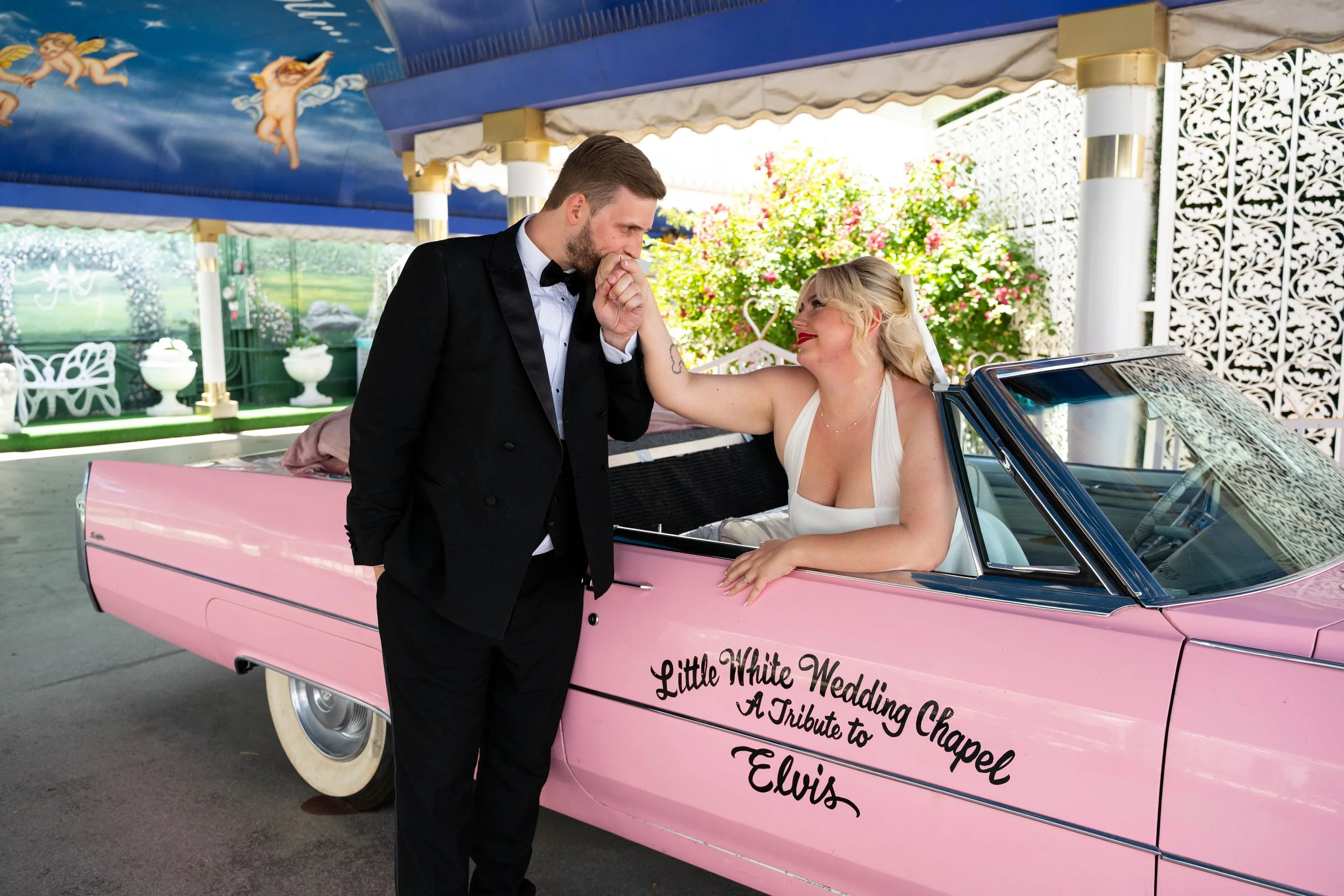 Pink Cadillac &amp; Elvis: Lauren &amp; Liam Say “We Still Do” At The Iconic Little White Wedding Chapel