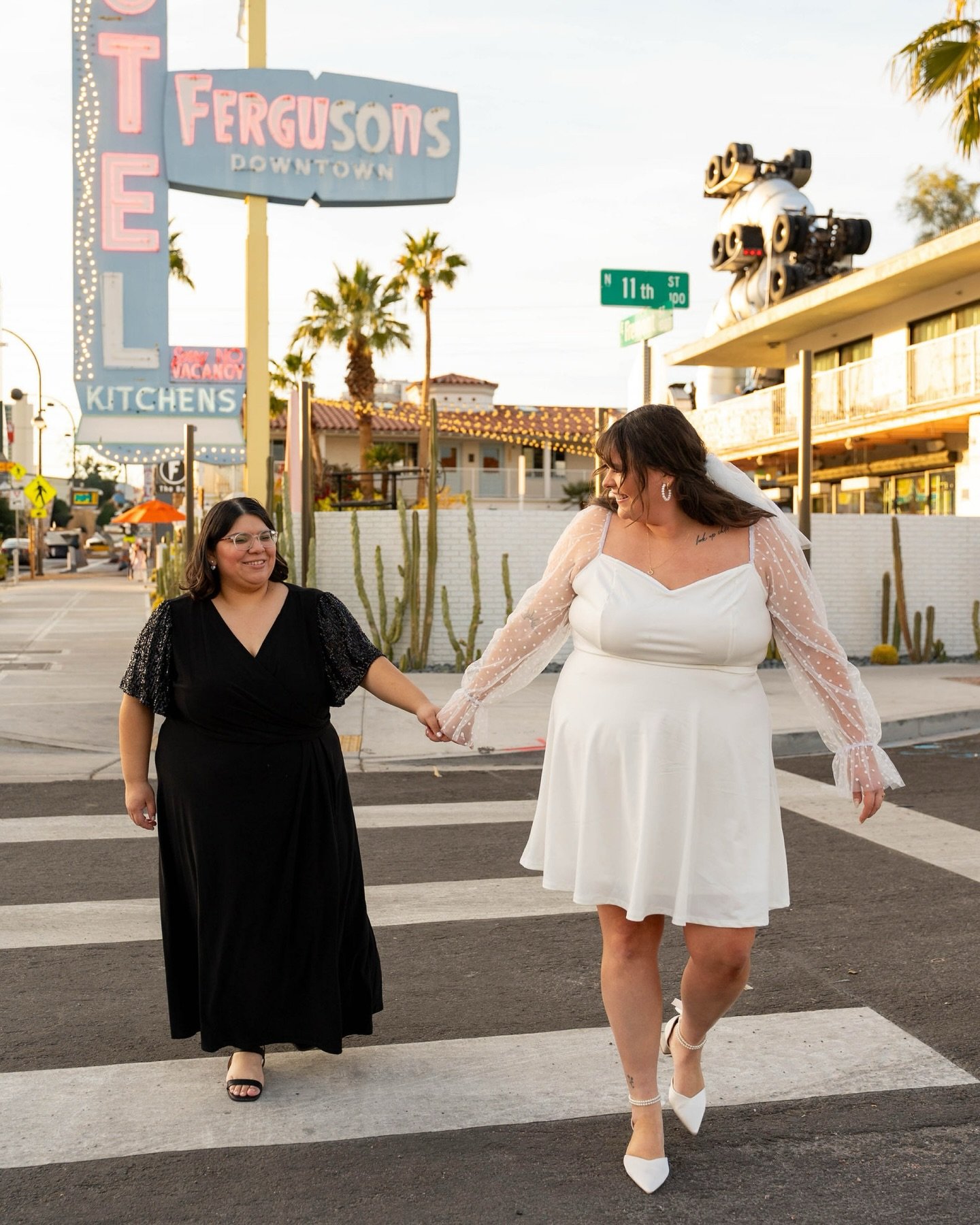 I find myself runnin&rsquo; home to your sweet nothings 💗

Not only was M&amp;S intimate wedding the sweetest but they also brought their own vinyl of Taylor Swift Midnights for their first dance 🎶

Photographer: @sheiladrakeleyphotography 
Venue: 