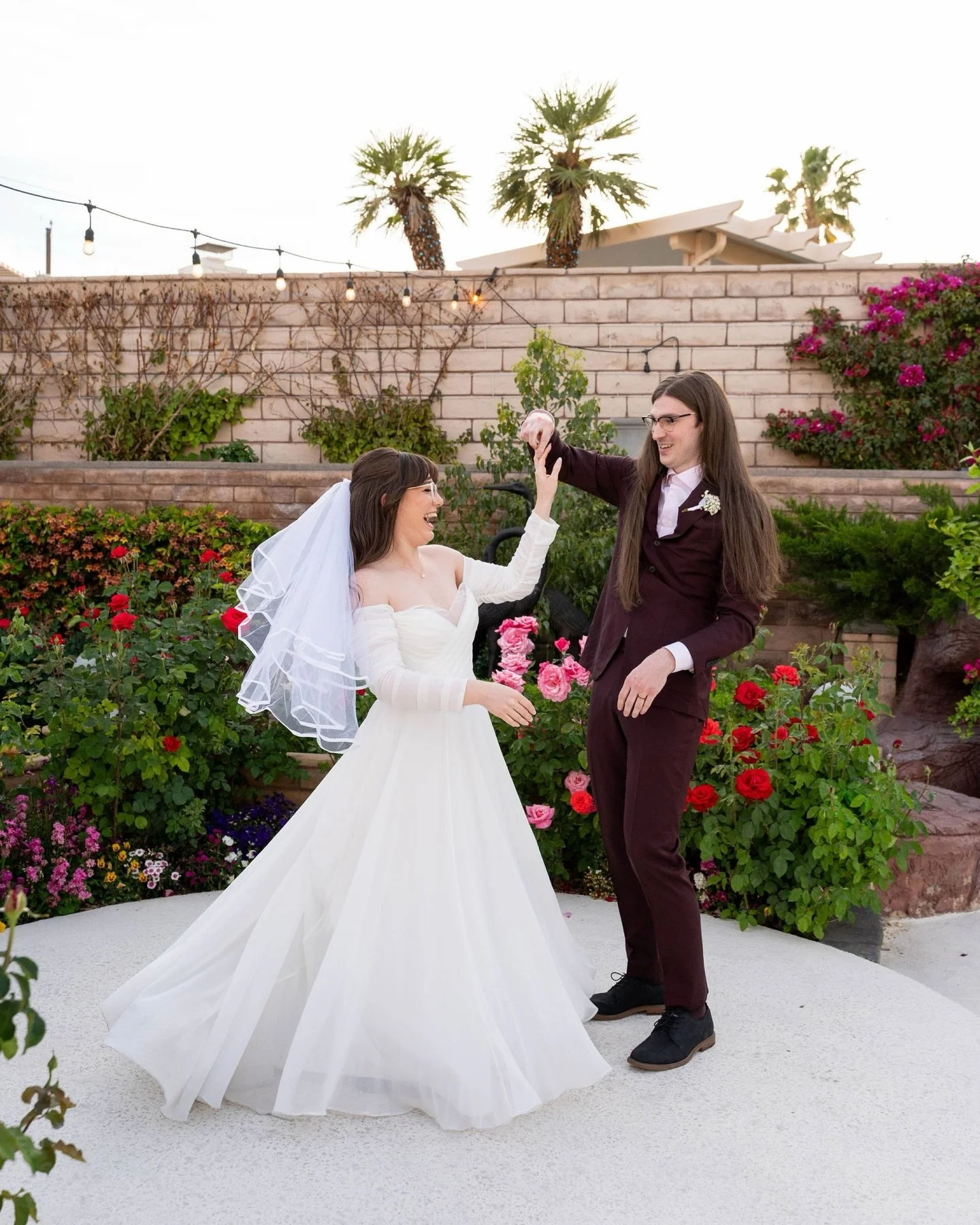 Can&rsquo;t believe we are coming up on Rikki &amp; Jake&rsquo;s one year anniversary this weekend! 

Throwing it back with a little mix in of some digital and film from their intimate wedding. 

The entire day was good vibes and nothing but fun goof